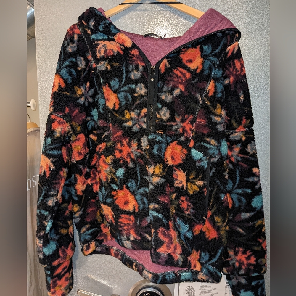 Prana black floral fleece sweatshirt with hood size L
